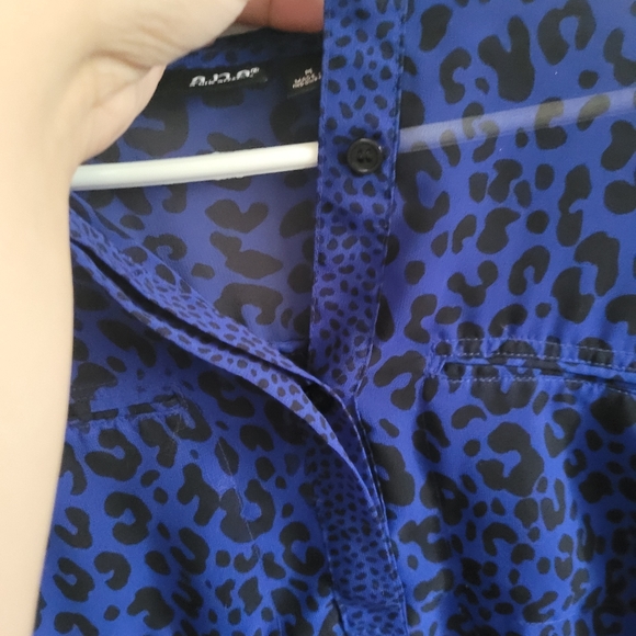 a.n.a. leopard blouse - Picture 2 of 6